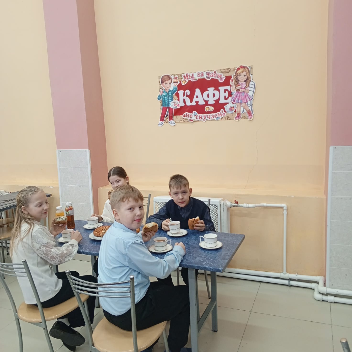 Изображения столовой.